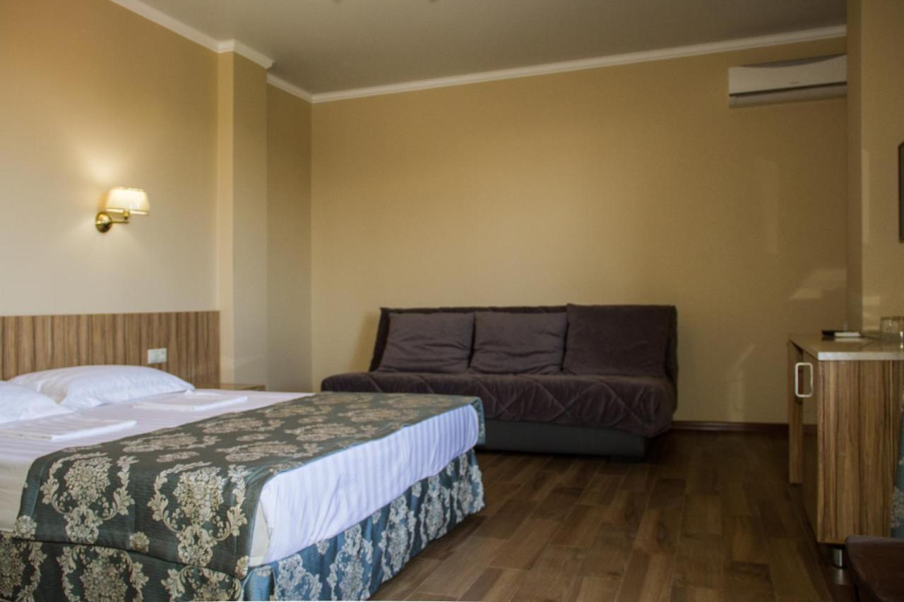 Hotel San Arda Gagry Zewnętrze zdjęcie